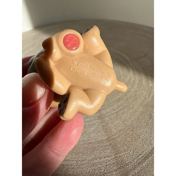 Littlest Pet Shop #1221 Tan Grey Pug Authentic Pink Magnet Green Eyes LPS 2004 - Picture 5 of 6